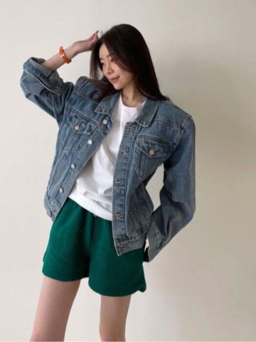 Classic Never Outdated Hong Ko - Street Fashion Hong Kong review and price