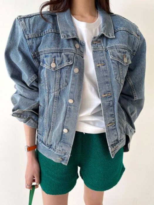 Classic Never Outdated Hong Ko - Street Fashion Hong Kong review and price